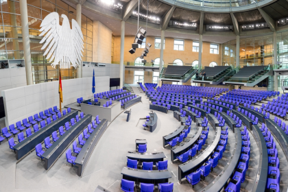 afd-steigt-auf-rekordwert,-merz-stürzt-ab